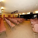 Quality Inn & Suites Airport 